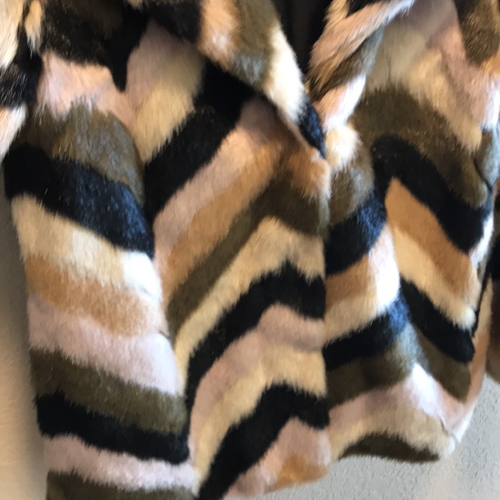Patchwork multi toned faux fur coat - Picture 4 of 11